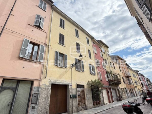 appartamento in vendita a Parma in zona Centro Storico