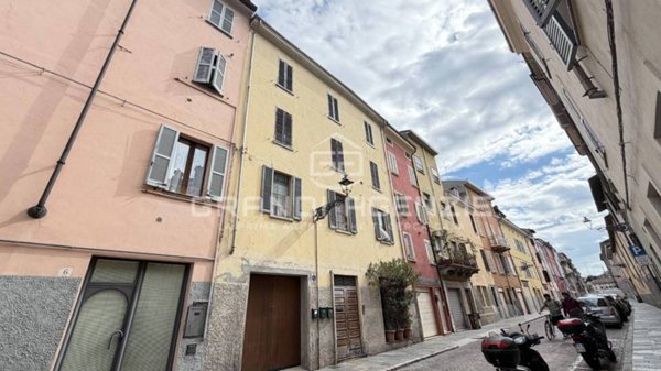 appartamento in vendita a Parma in zona Centro Storico
