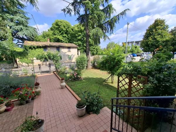 appartamento in vendita a Parma in zona Carignano