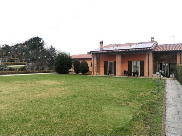 casa indipendente in vendita a Parma