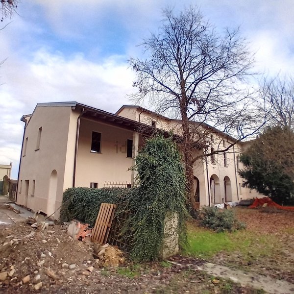 casa indipendente in vendita a Parma in zona Corcagnano