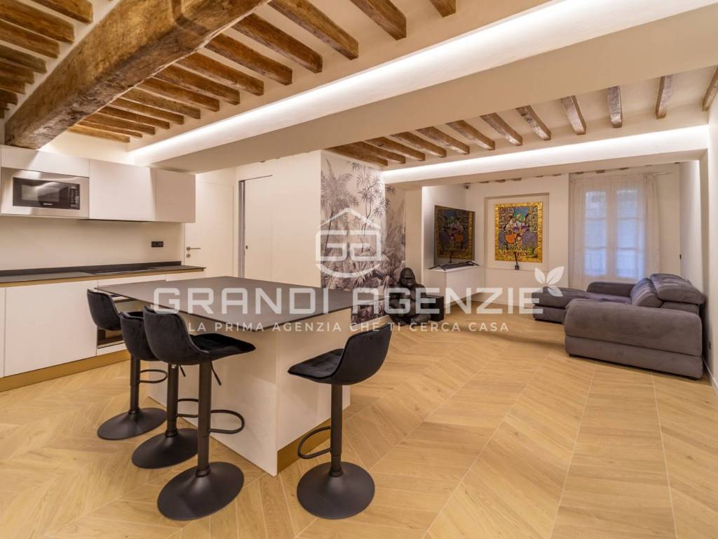 appartamento in vendita a Parma in zona Centro Storico