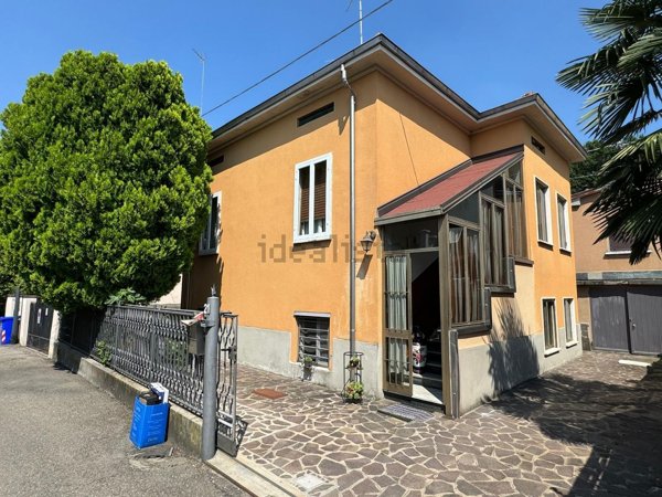 casa indipendente in vendita a Parma in zona Centro Storico