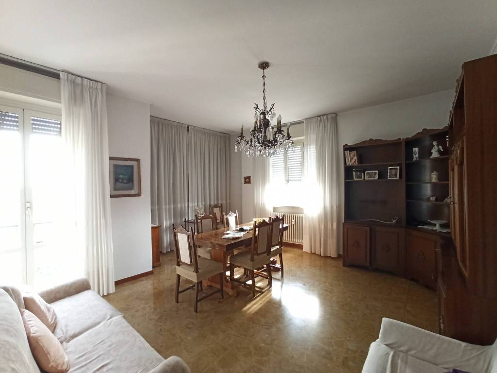appartamento in vendita a Parma in zona Centro Storico