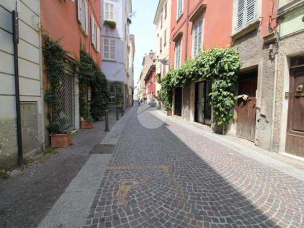 appartamento in vendita a Parma in zona Centro Storico