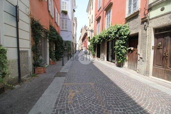 appartamento in vendita a Parma in zona Centro Storico