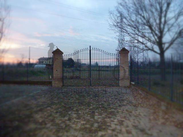 negozio in vendita a Parma in zona Baganzola