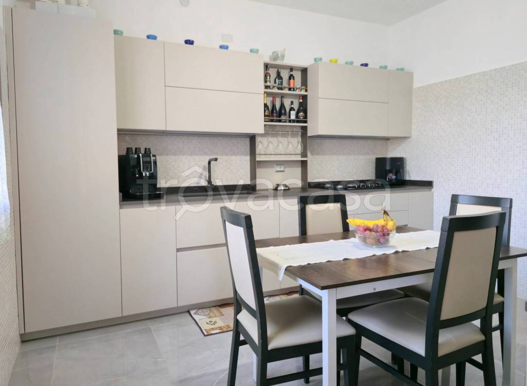 appartamento in vendita a Parma in zona Montanara