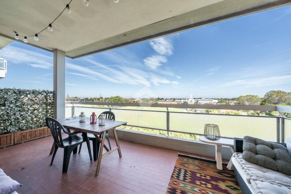 appartamento in vendita a Parma in zona San Lazzaro