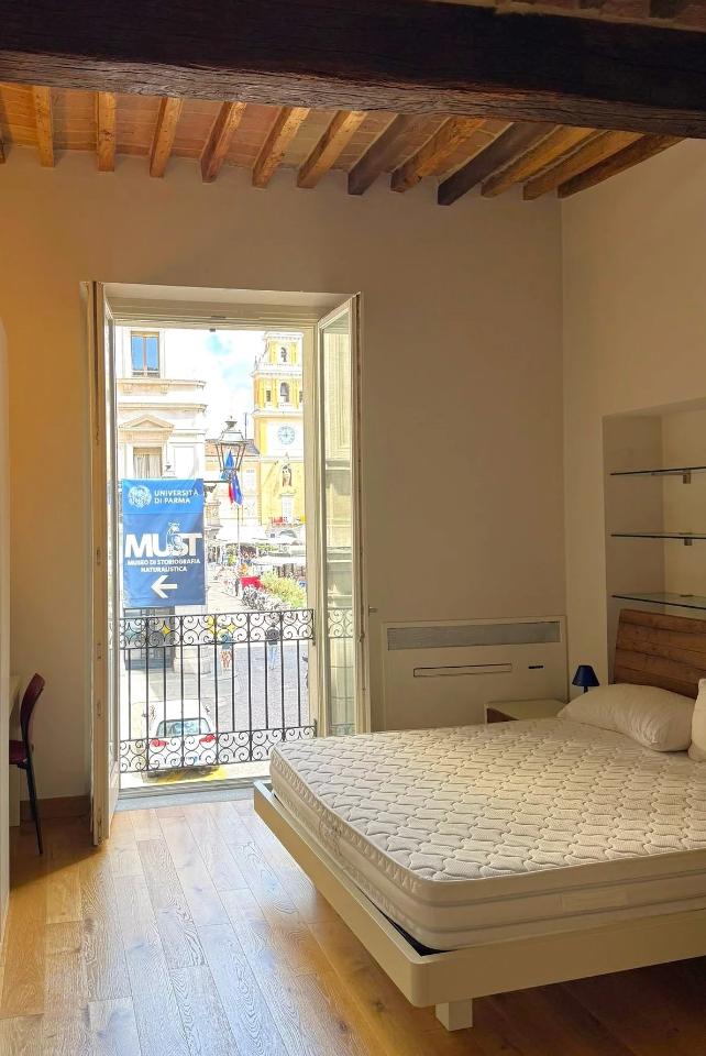 appartamento in vendita a Parma in zona Centro Storico