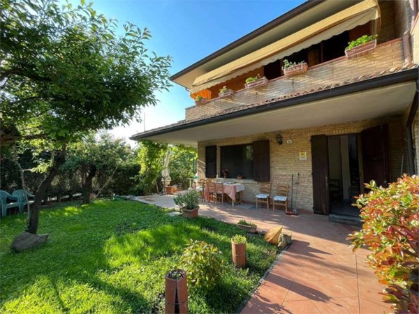 casa indipendente in vendita a Parma in zona Pilastrello