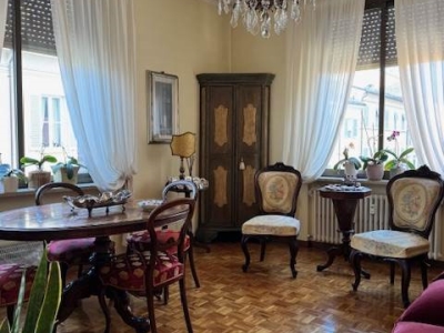 appartamento in vendita a Parma in zona Oltretorrente
