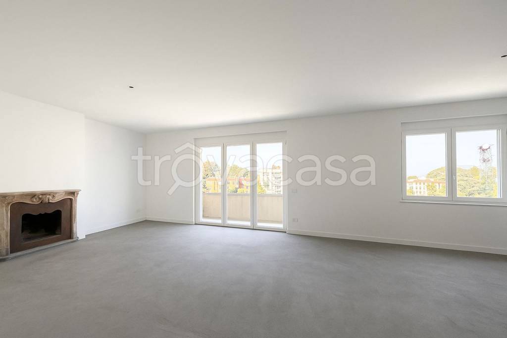 appartamento in vendita a Parma in zona Centro Storico