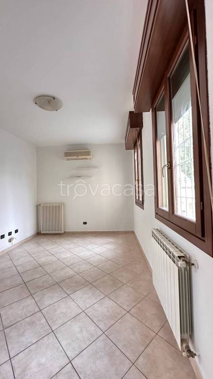 casa indipendente in vendita a Parma in zona Centro Storico