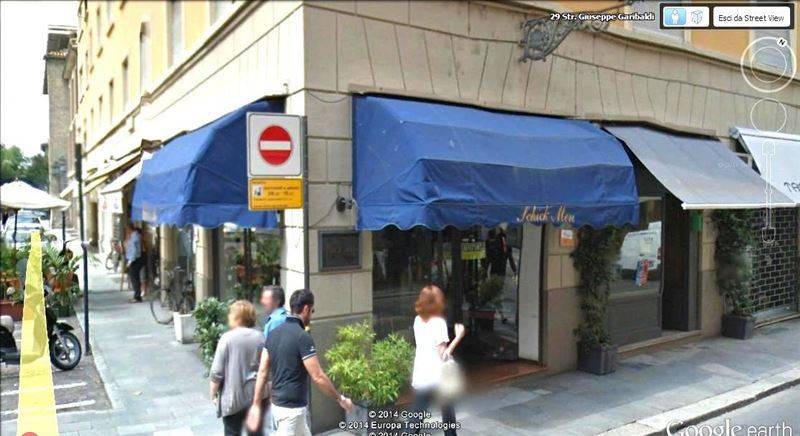 negozio in vendita a Parma in zona Centro Storico