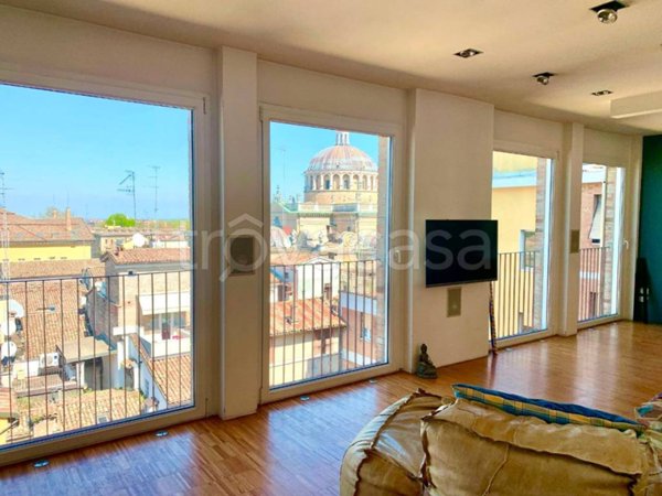 appartamento in vendita a Parma in zona Centro Storico