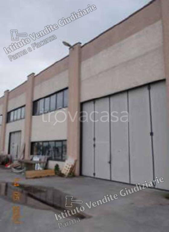 locale commerciale in vendita a Parma in zona San Prospero