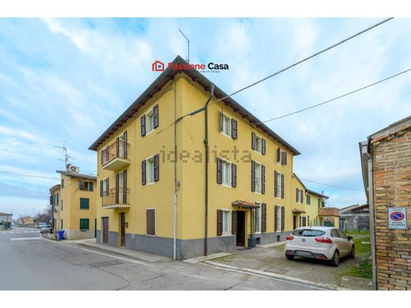 appartamento in vendita a Parma in zona Carignano