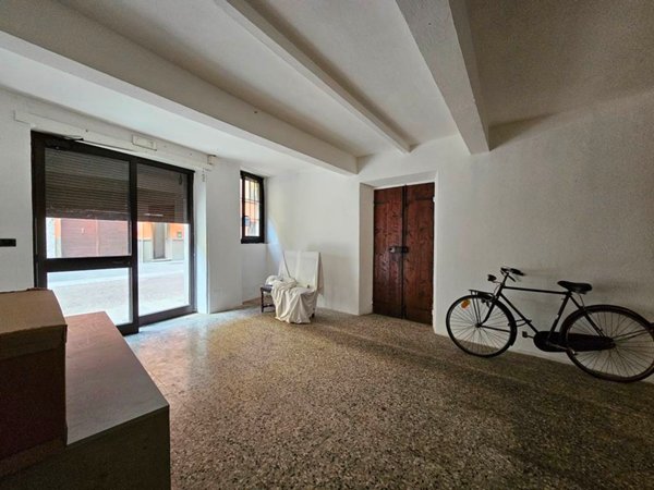 negozio in vendita a Parma in zona Centro Storico