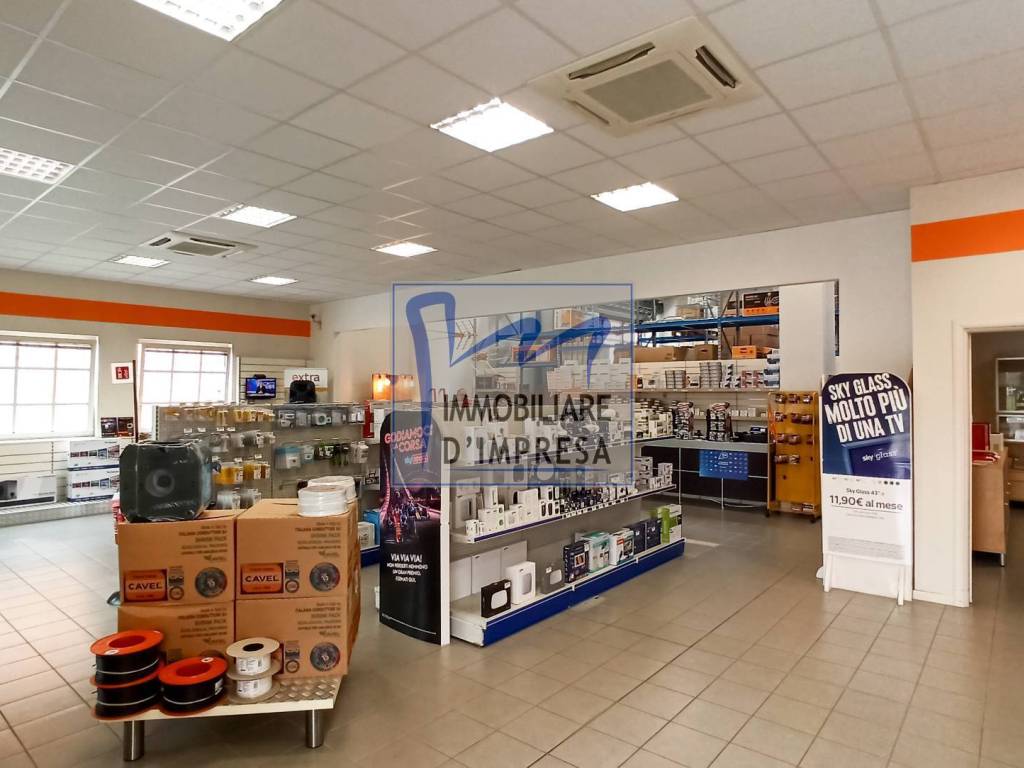 negozio in vendita a Parma in zona Pablo
