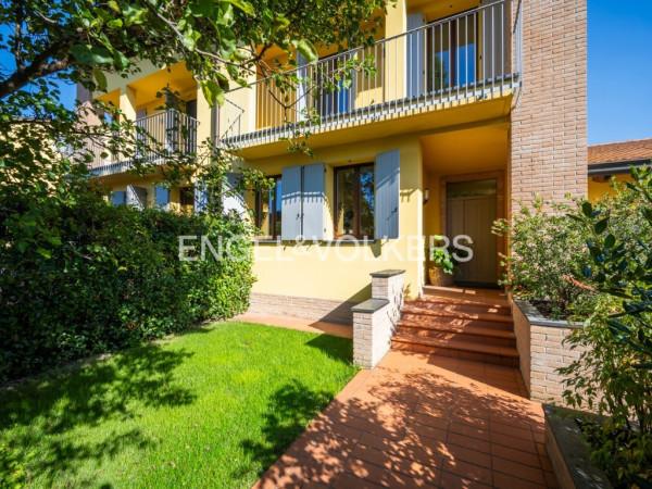 casa indipendente in vendita a Parma in zona Mariano