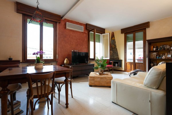 appartamento in vendita a Parma in zona Oltretorrente