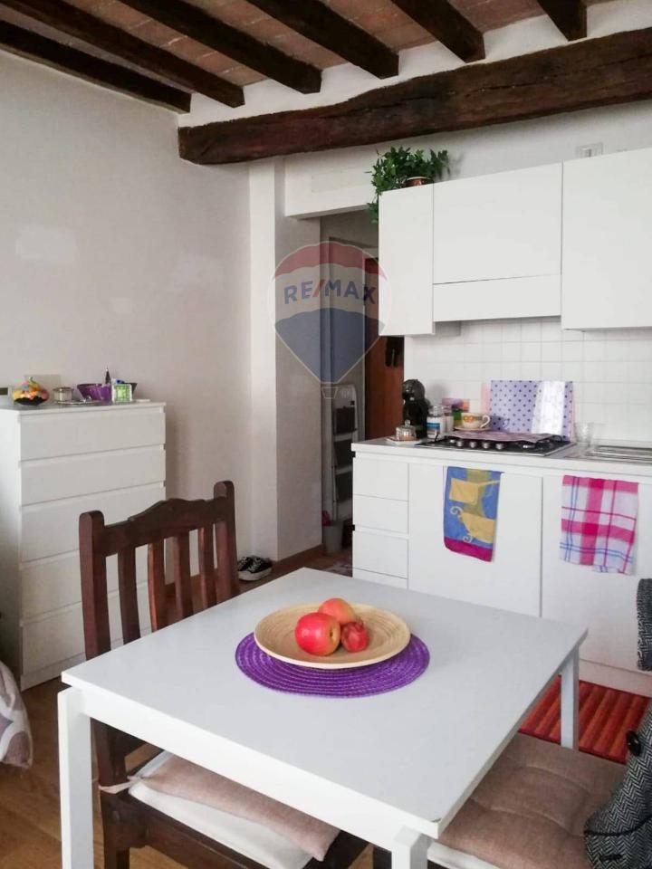 appartamento in vendita a Parma in zona Centro Storico