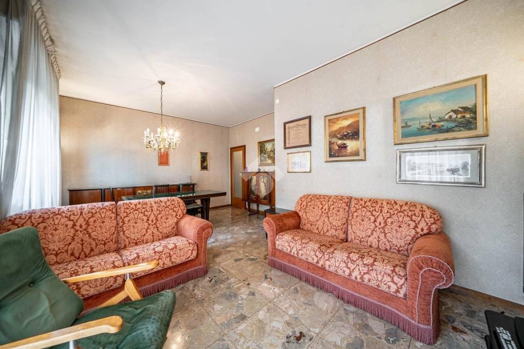 appartamento in vendita a Parma in zona Cittadella