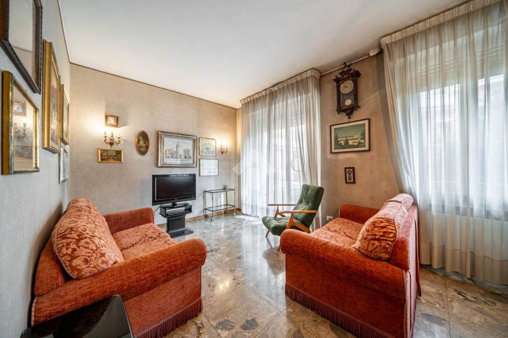 appartamento in vendita a Parma in zona Cittadella