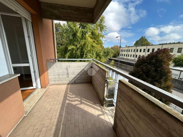 appartamento in vendita a Parma in zona Montanara