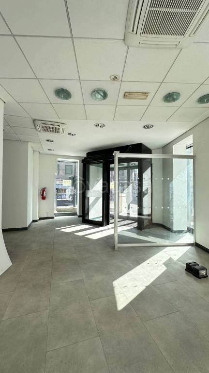 negozio in vendita a Parma in zona San Leonardo