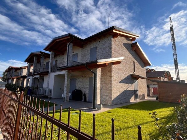 casa indipendente in vendita a Parma in zona Carignano