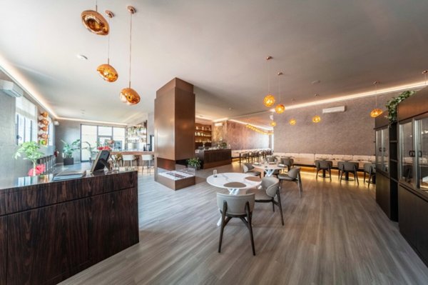 negozio in vendita a Parma in zona Crocetta