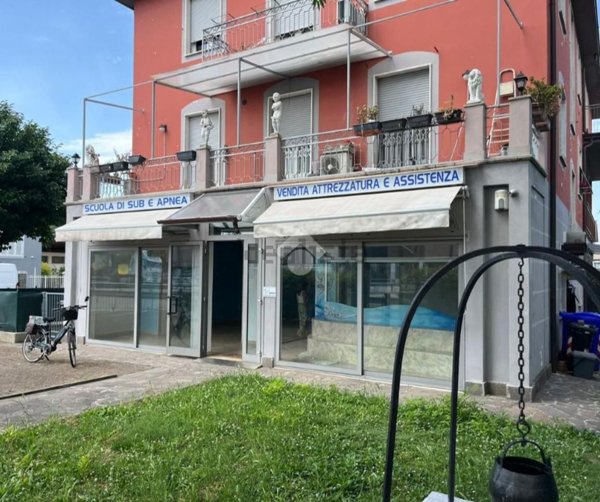 negozio in vendita a Parma