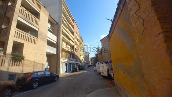 appartamento in vendita a Parma in zona Centro Storico