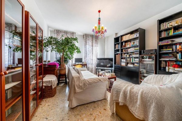 appartamento in vendita a Parma in zona Centro Storico