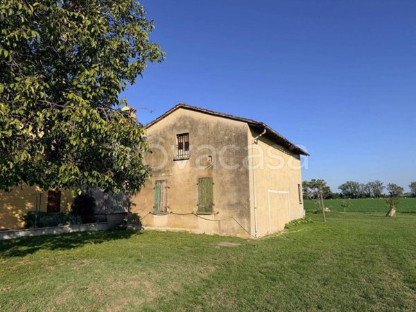 casa indipendente in vendita a Parma in zona Vicofertile