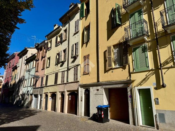 appartamento in vendita a Parma in zona Oltretorrente