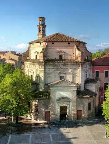 appartamento in vendita a Parma in zona Oltretorrente