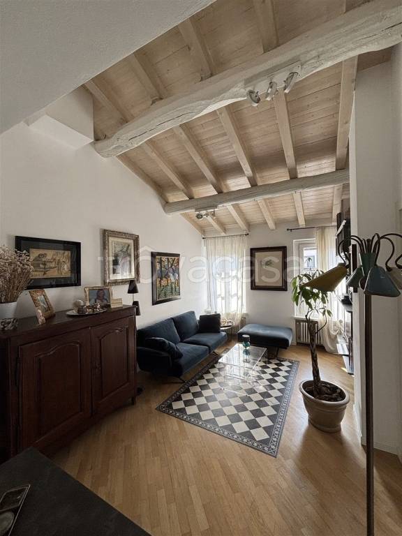 appartamento in vendita a Parma in zona Centro Storico