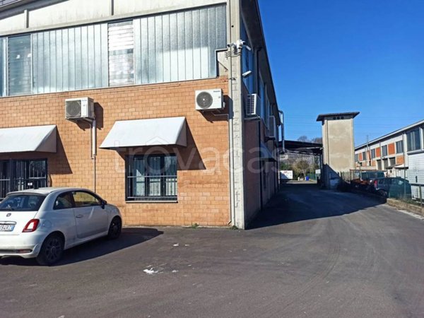 locale commerciale in vendita a Parma in zona San Martino / Paradigna