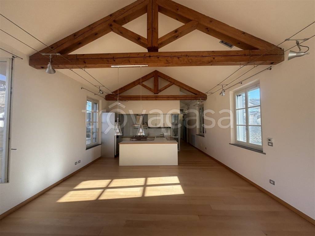 appartamento in vendita a Parma in zona Centro Storico