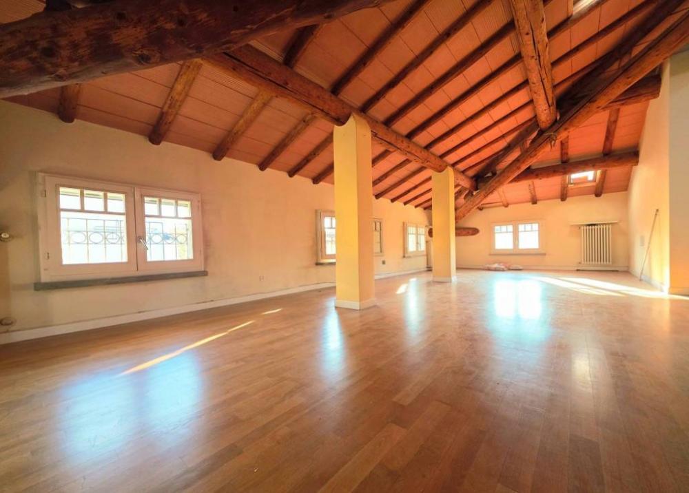 casa indipendente in vendita a Parma in zona Centro Storico