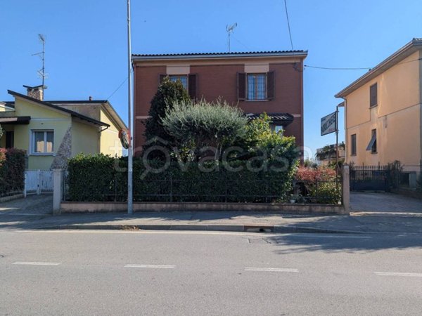 casa indipendente in vendita a Parma in zona Vigatto