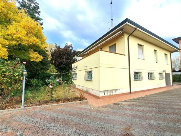 casa indipendente in vendita a Parma in zona San Leonardo