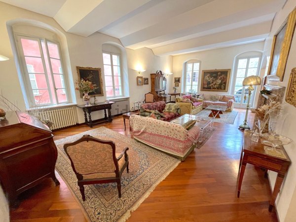 appartamento in vendita a Parma in zona Centro Storico