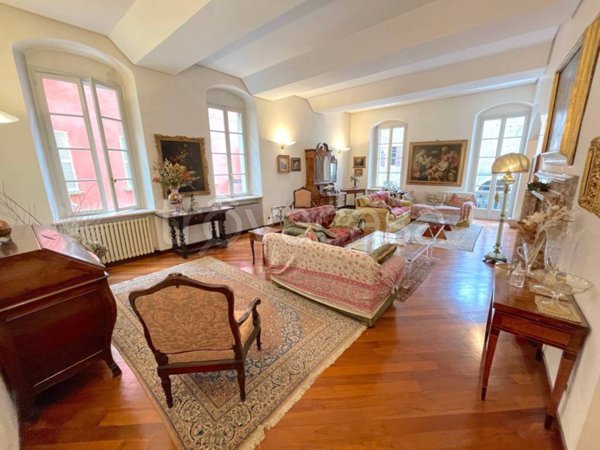 appartamento in vendita a Parma in zona Centro Storico