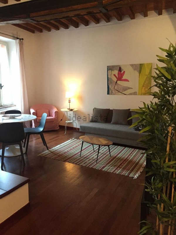 appartamento in vendita a Parma in zona Oltretorrente