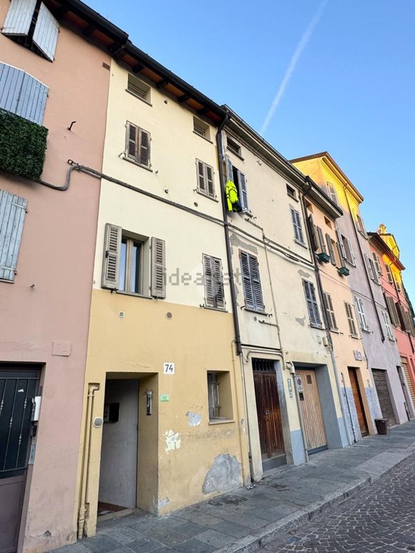 appartamento in vendita a Parma in zona Centro Storico