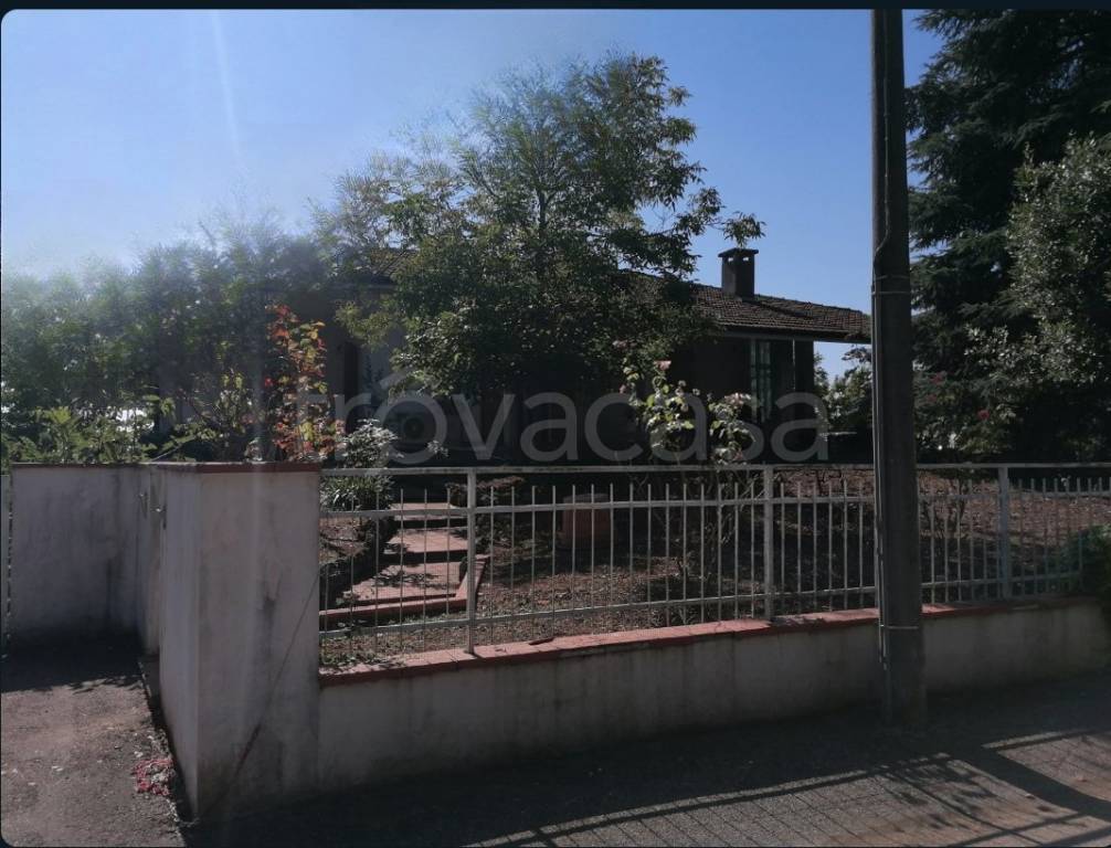 casa indipendente in vendita a Parma in zona Corcagnano